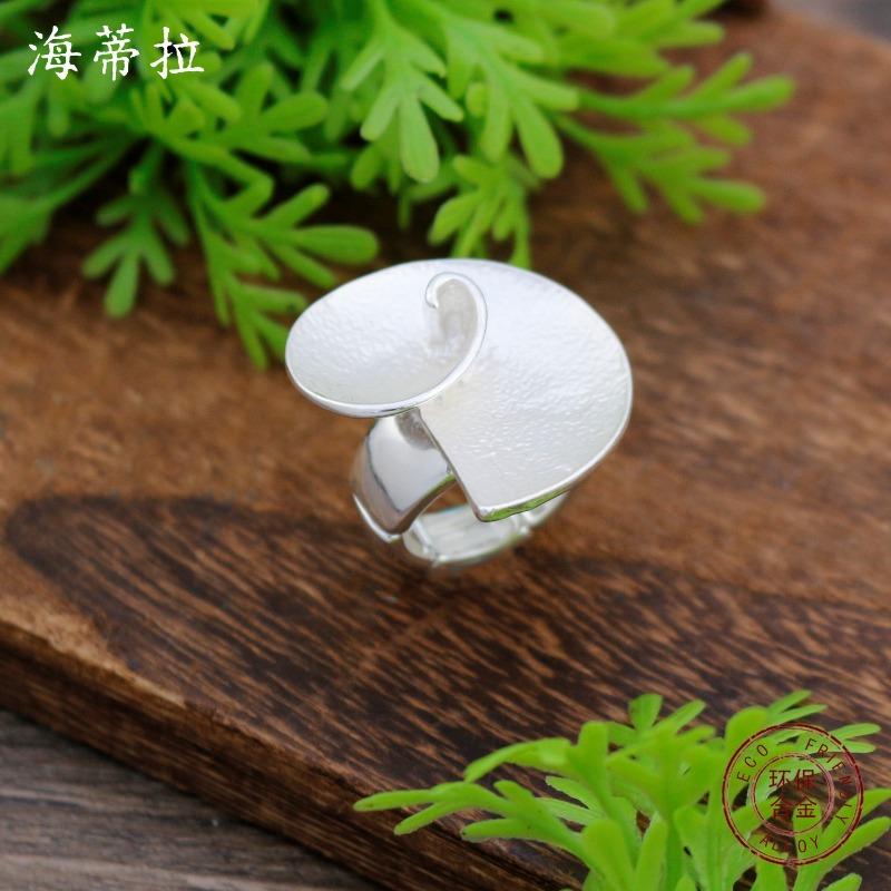 New enamel matte white conch flower elastic ring women's simple high-end geometric flower ring