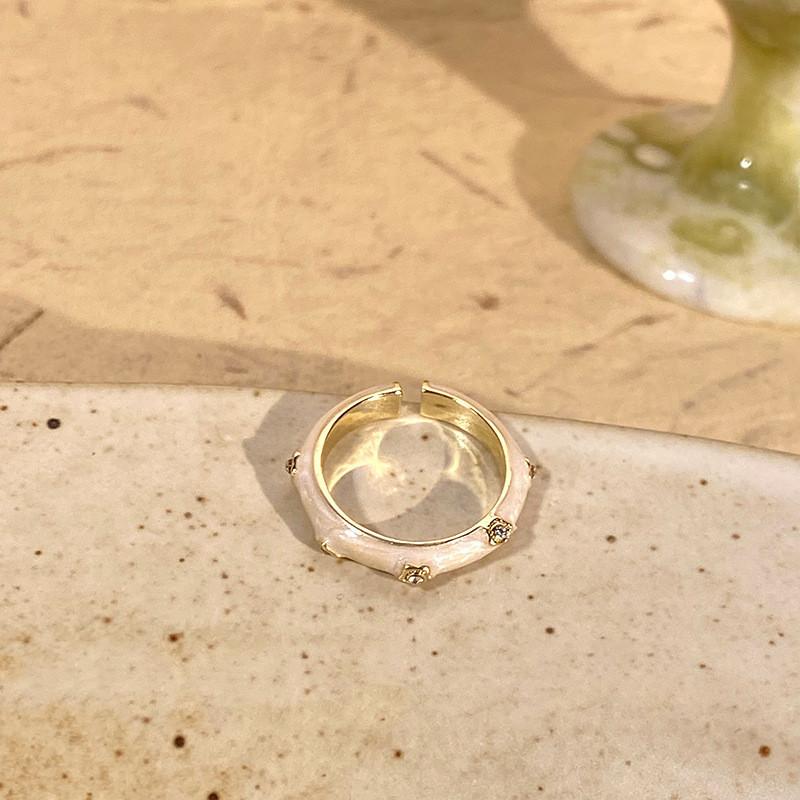 Fresh Style Chic Rabbit Ring For Women Featuring Geometric Design And Luxurious Feel