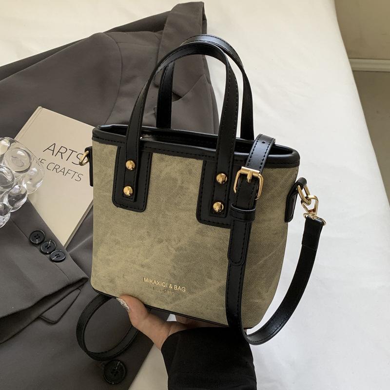 Premium Texture Niche Bag 2025 New Women's Bag Versatile Retro Shoulder Messenger Bag Fashionable Portable Bucket Bag