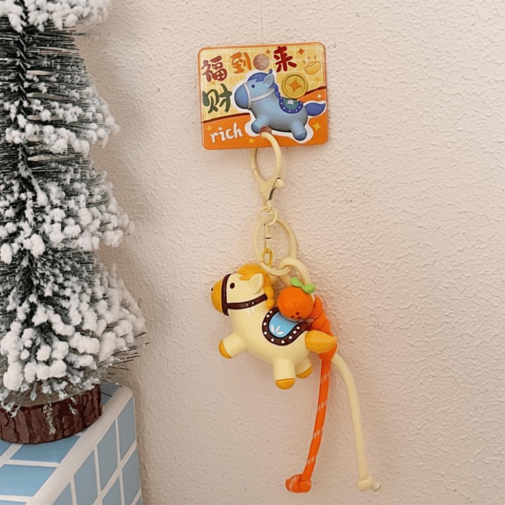 

Rotating Horse Year Lucky Keychain Animal New Year Keyring Cartoon Horse Bag Pendant Friends
