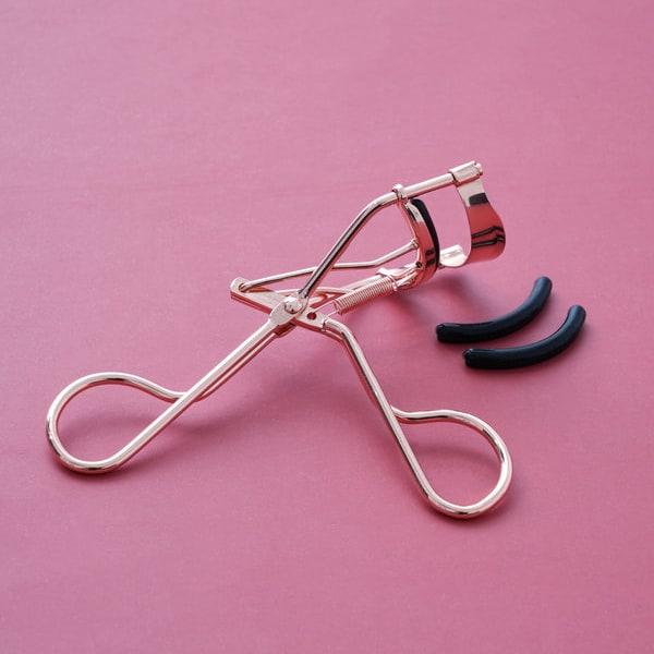 Avancerad Ögonfransböjare med Fjäder