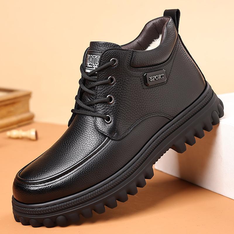 

Хлопковые туфли мужские зимние 2024 года новые бархатные утолщенные теплые зимние ботинки для папы повседневные высокие кожаные туфли 44