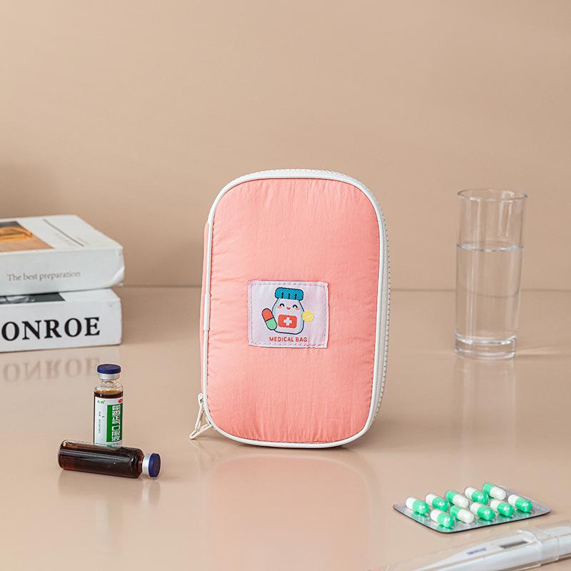 

Nylon Portable Travel Medical Bag Cute Waterproof Emergency Kit Soft Drug Storage Pouch Handy Home First Aid Kit красный