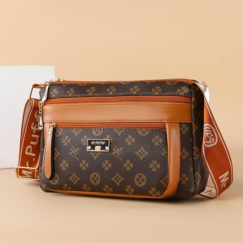 Wide-shoulder Crossbody Bag for Women, A Fashionable Trend. It's A Single-shoulder Bag for Middle-aged and Elderly Mothers