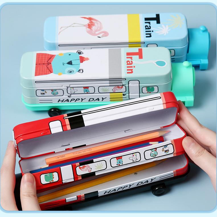 

1 шт., двухслойный пенал с креативным поездом и точилкой для локомотива, большая вместительная коробка для хранения канцелярских принадлежностей, школьные принадлежности для мальчиков, подарки