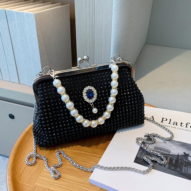 Korean version of pearl chain handbag 2025 summer new bag women's fashion rivet messenger bag clip shoulder bag
