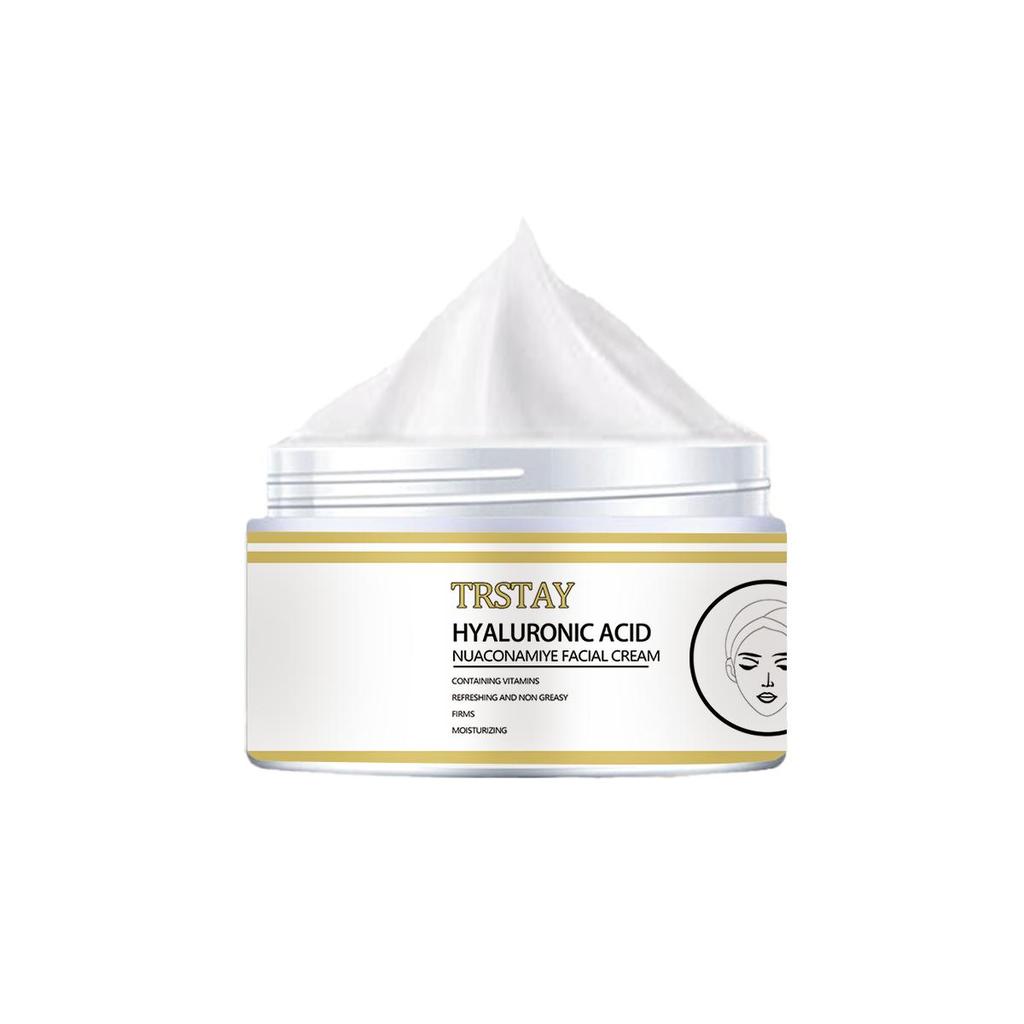 Creme translúcido, suave e não irritante, firma a pele, ilumina a tez e deixa a pele macia e refinada