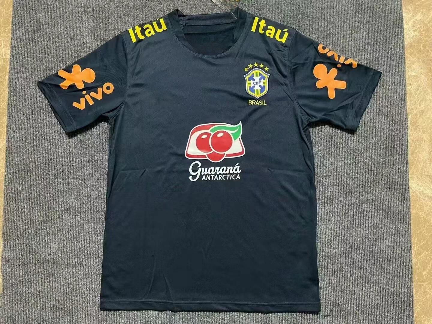 Pasaules kausa populāri retro futbola krekli:
