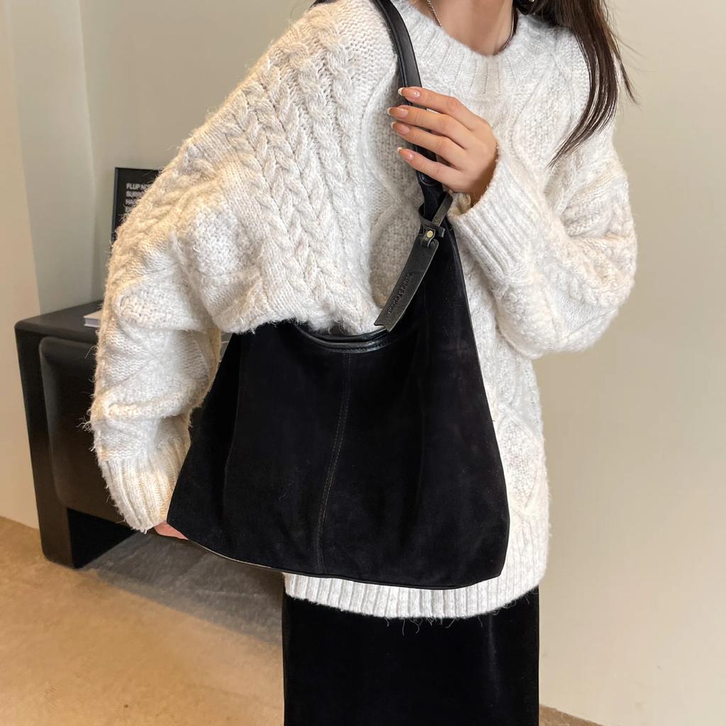 Retro Velvet Shoulder Bag for Women  Bucket Crossbody  Monochromatic  Large Capacity  Simple Fashion  Wide Strap  New