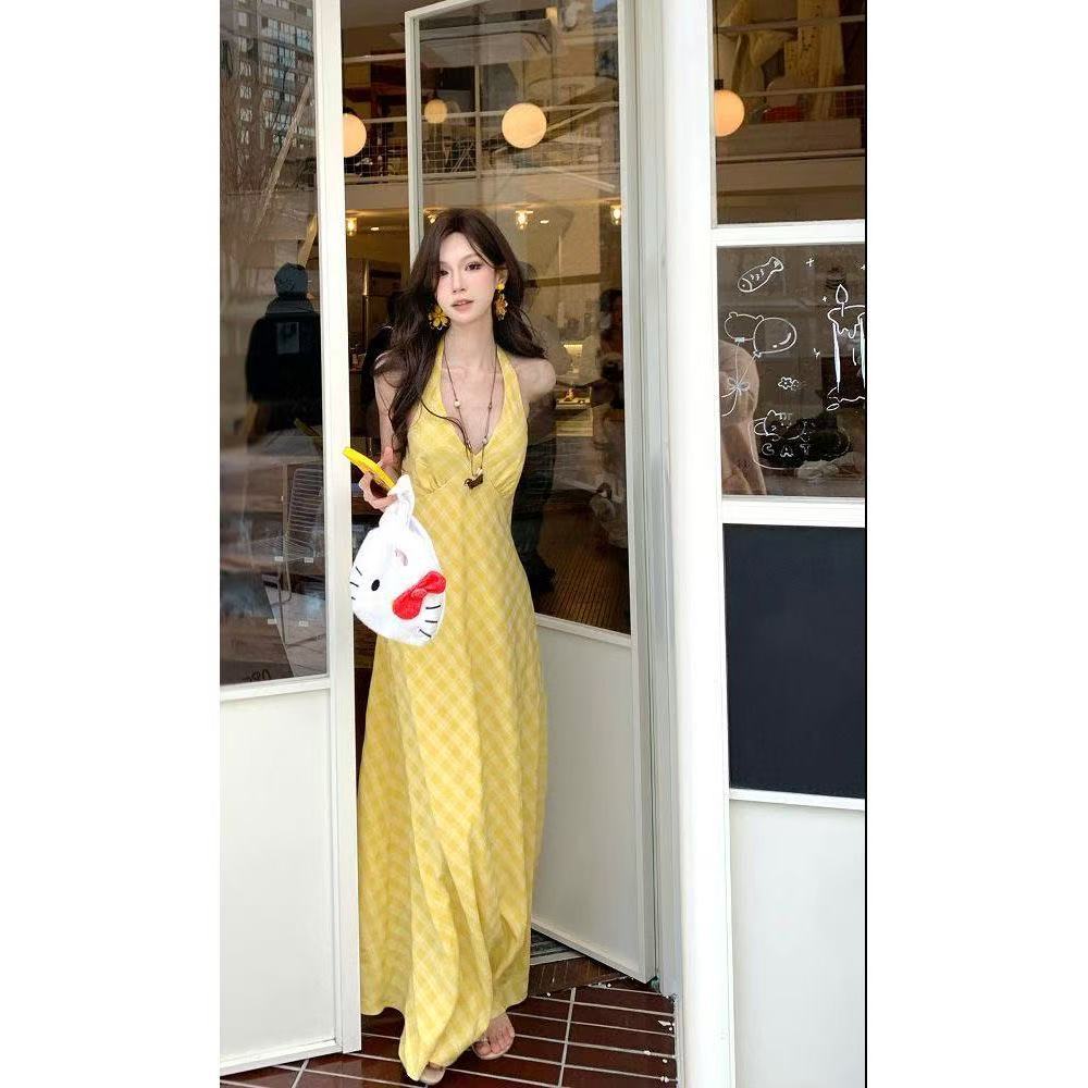 French V-neck Neck Yellow Plaid Dress Women's Summer New Design Sense Niche Vacation Style Sleeveless, Long Dress