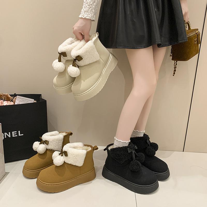 Warm cotton shoes winter 2025 new cotton shoes Korean version women's snow boots cute hairball princess cotton shoes warm boots