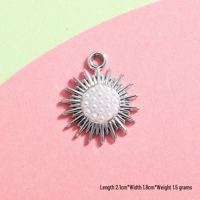 Snowflake Rhinestone Charm Pendant for DIY Jewelry: Christmas Alloy Accessory for Women’s Bracelets, Necklaces, and Earrings