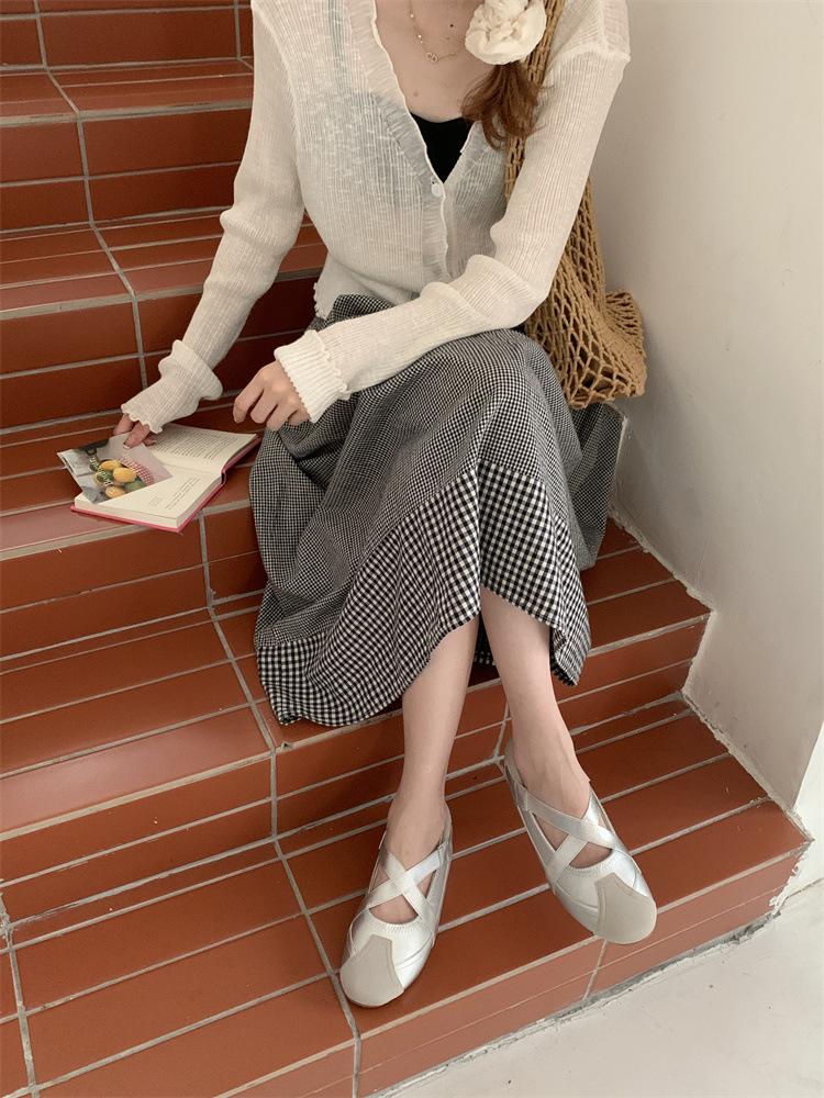 

Классические ретро 2025 осень и зима новые туфли Мэри Джейн с перекрестными ремешками, эластичной резинкой, спортивной мягкой подошвой, балетки 39 серебряный