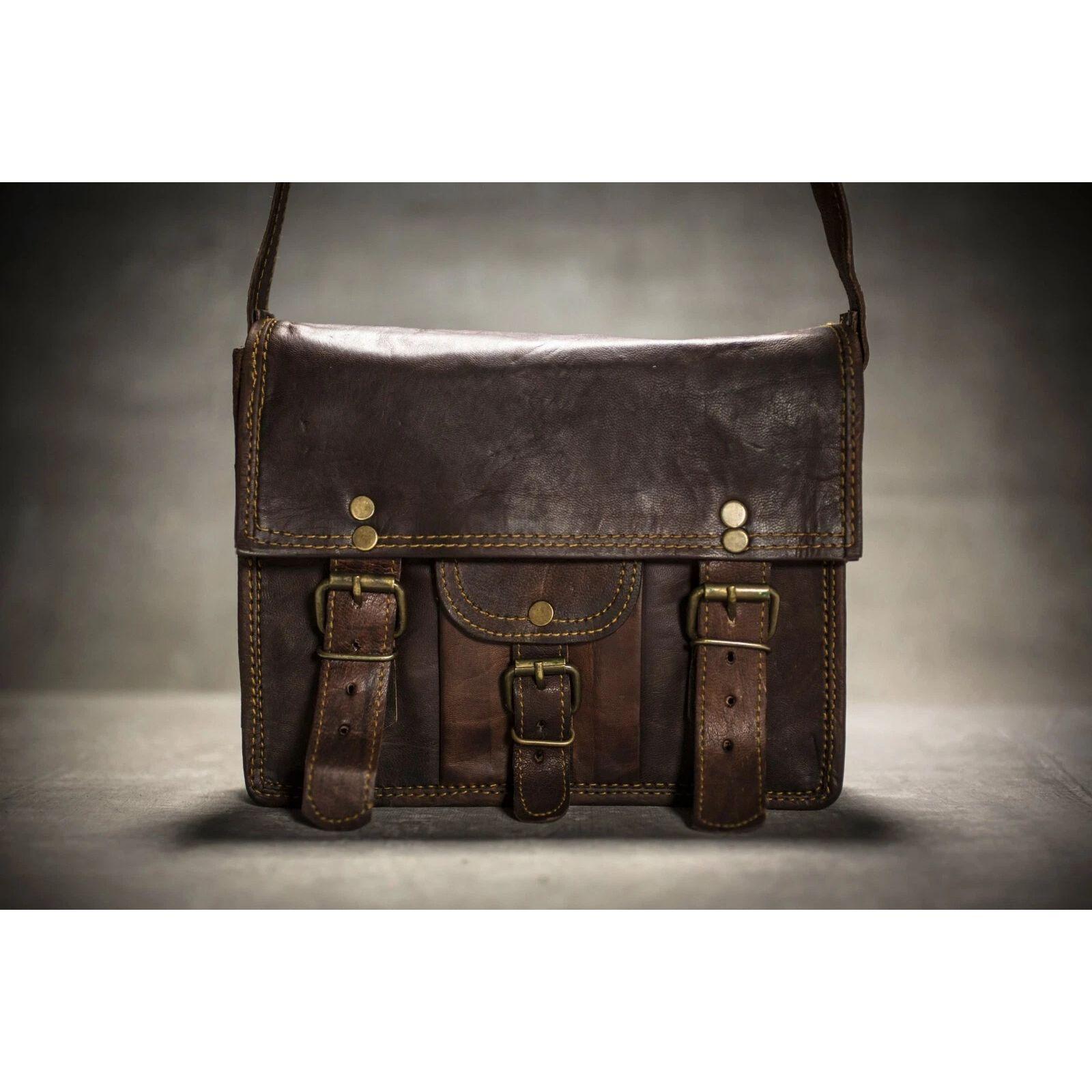 

Мужская винтажная коричневая сумка-мессенджер из натуральной кожи для ноутбука, на плечо 9 x 7 x 3 in коричневый