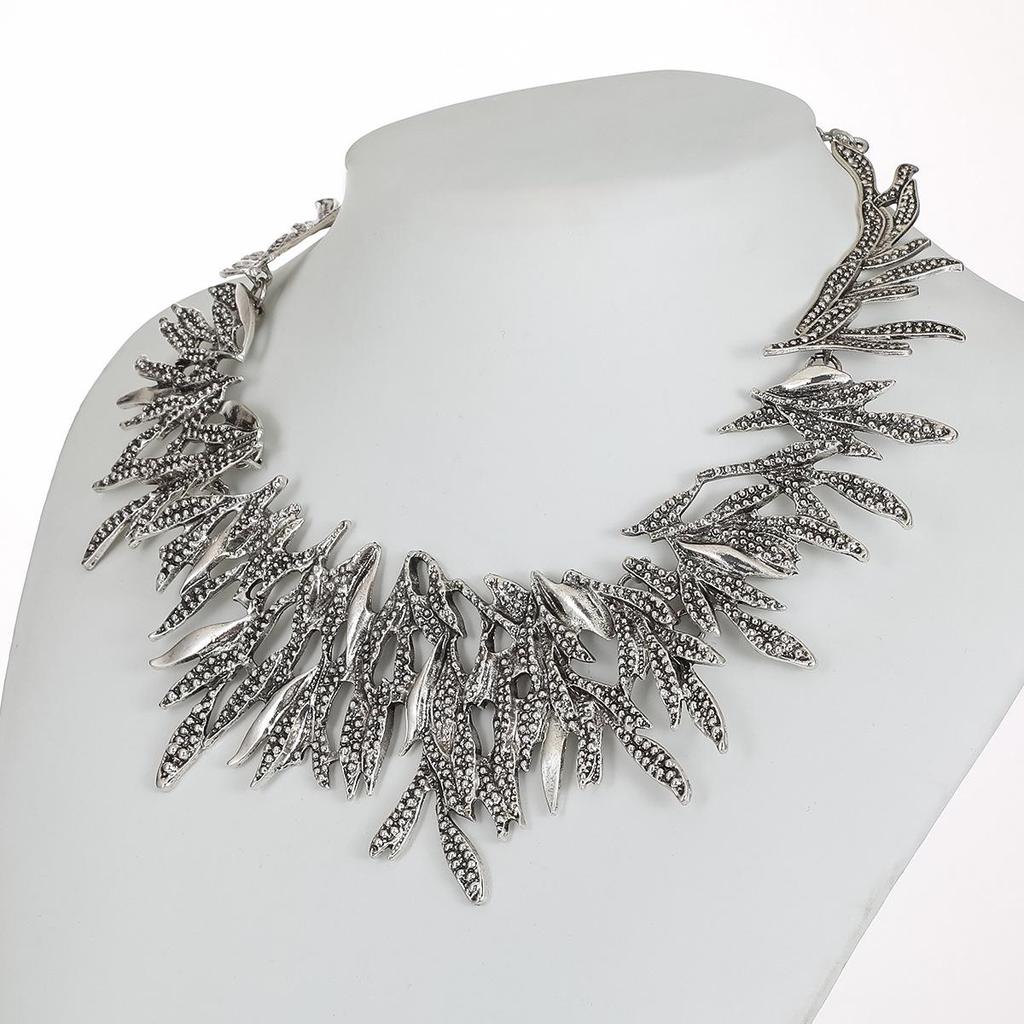 European & American Retro Design Women's Clavicle Necklace