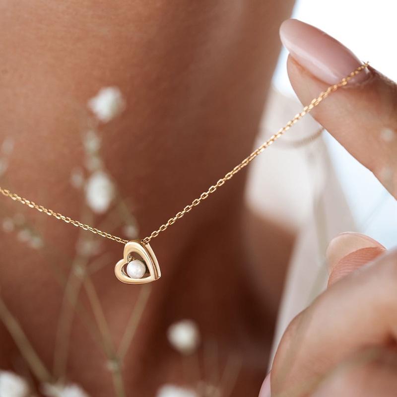 

INS Жемчужное ожерелье Ретро Мода Полое Сердце-Ожерелье Ключица Ожерелье Темперамент