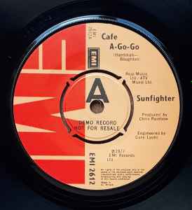 

7inch Record SUNFIGHTER - Cafe A-Go-Go EMI2612PROMO EMI 1977 UK Soul/Funk Used