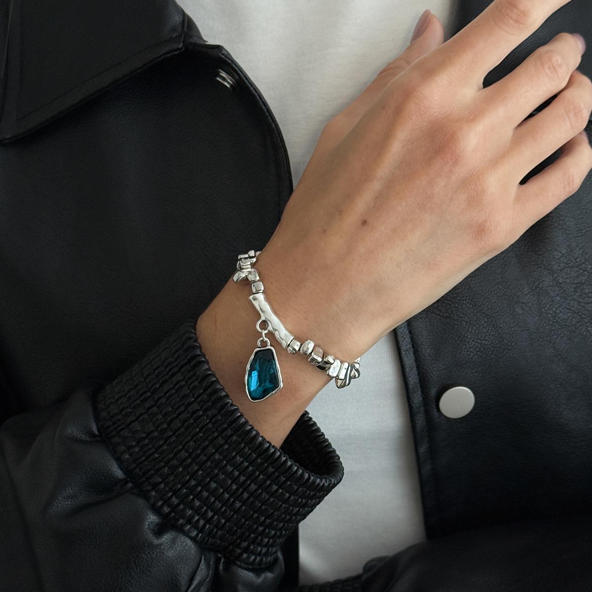 

Ingemark Trendy Irregular Acrylic Rhinestone Pendant Bracelets Women Punk CCB Resilient Hand Chain 2026 New Year Jewelry Gift