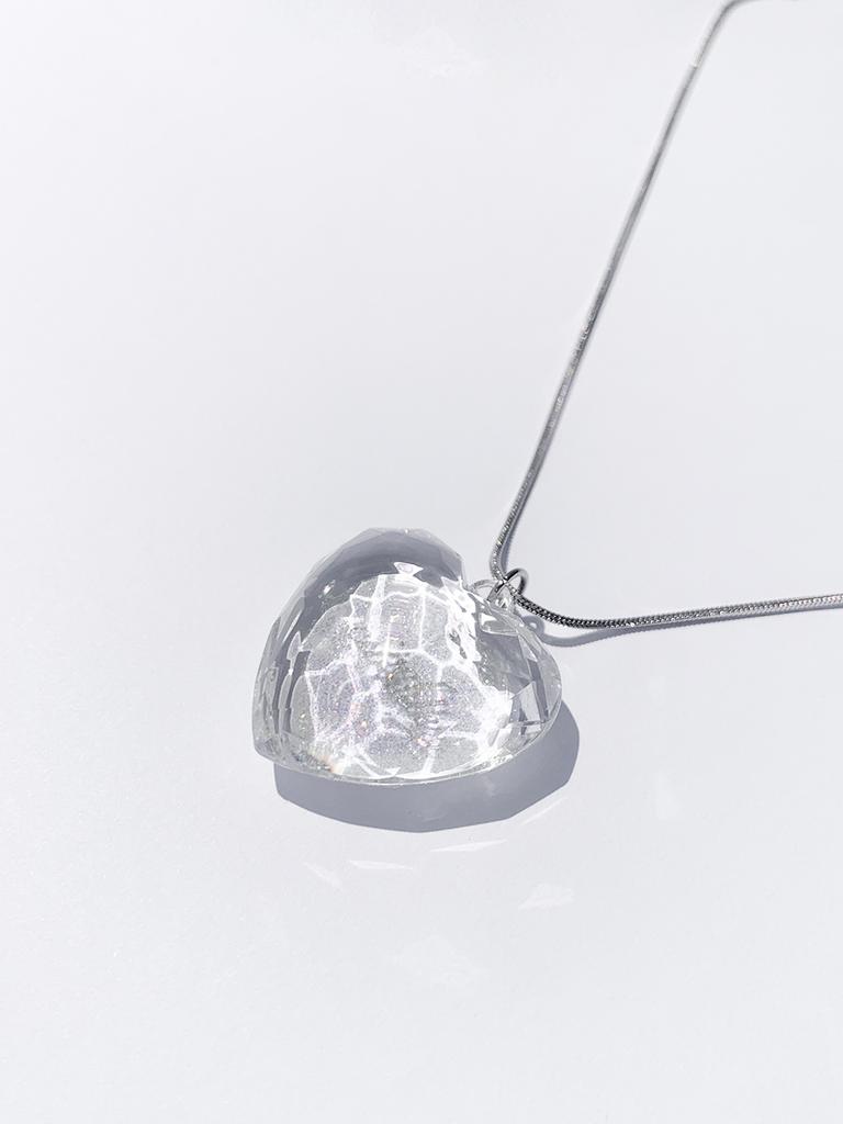 Circle Plastic Love Heart Necklace (Clear)