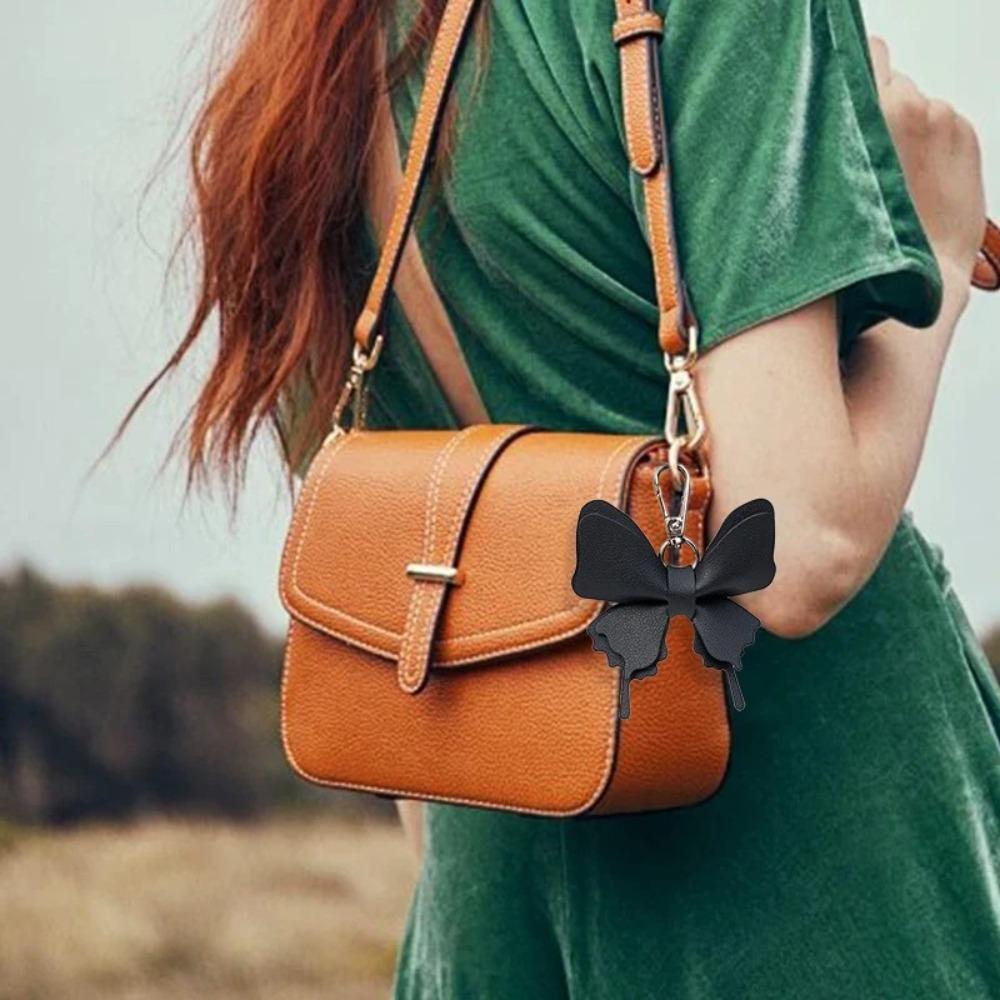 Retro Colorful Butterfly Pendant Keychains Leather Exquisit Backpack Decoration Accessories Personalized Bag Pendant