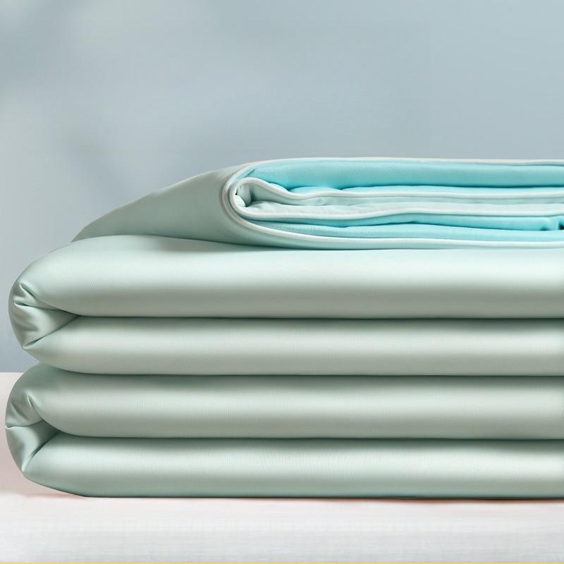 

2025 new class A cool ice silk summer quilt knitted cotton corn quilt machine washable single thin quilt summer home 120x150cm 1pcs