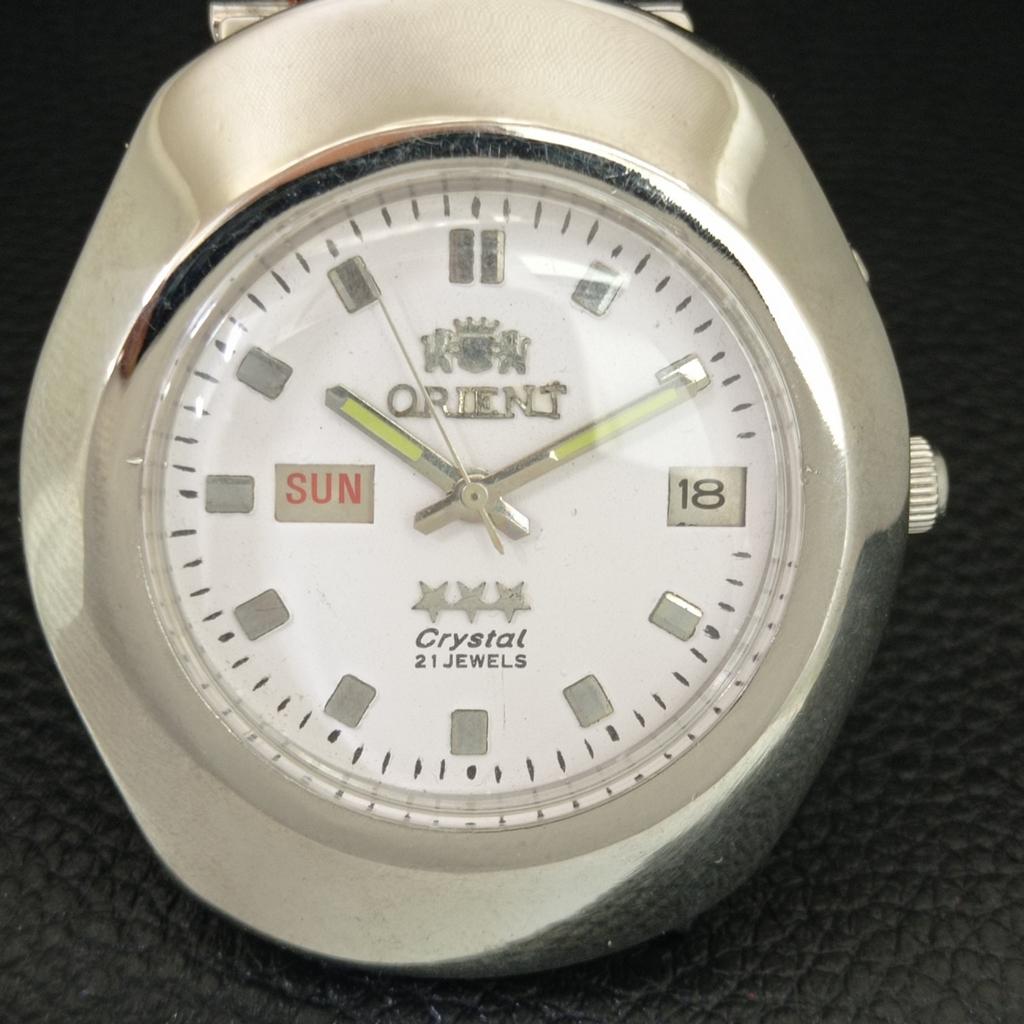 GENUINE VINTAGE ORIENT CRYSTAL AUTOMATIC JAPAN MENS WHITE DIAL WATCH a706311-1