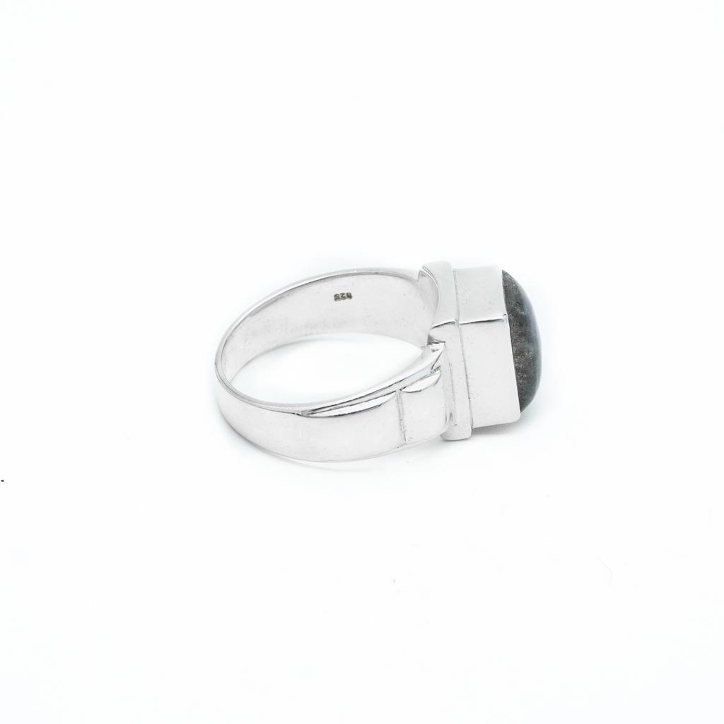 Handmade Labradorite 925 Sterling Silver Ring - Unisex Gemstone Statement