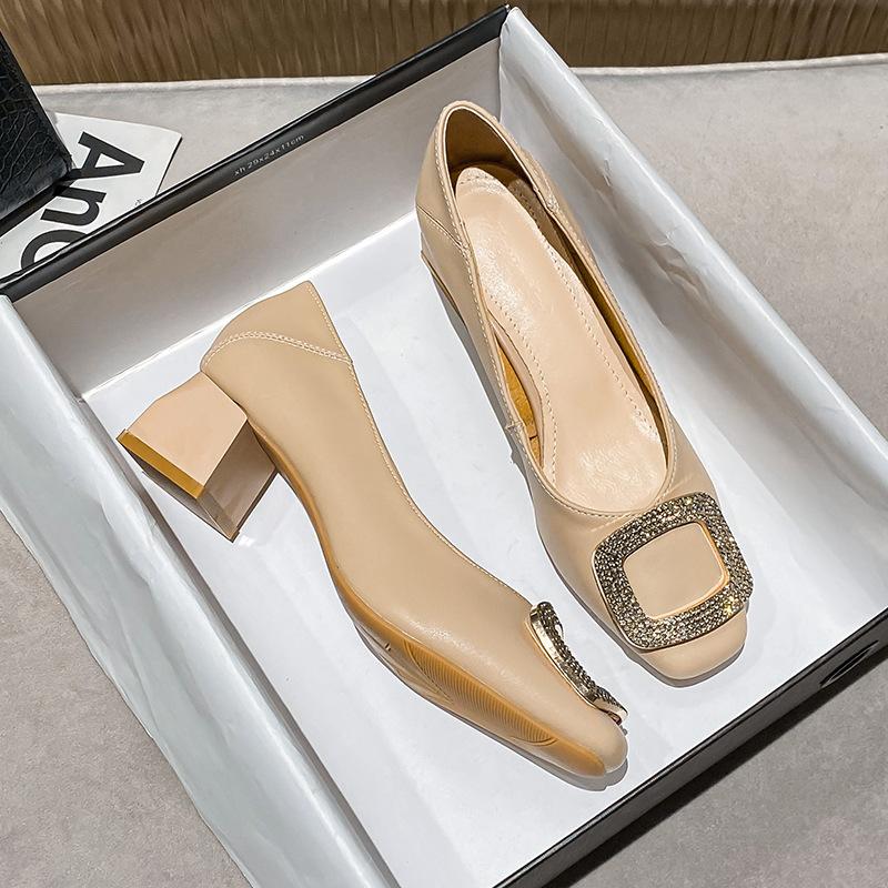 

Новые туфли бабушки из мягкой кожи на толстом каблуке, женские туфли на среднем каблуке с мелким вырезом 32