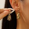 Boucle d'oreille puce chauve-souris inversée style rétro sombre pour femmes bijoux de mode accessoires minimalistes Halloween