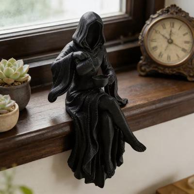 Schwarze Kapuzenrobe Frau Statue Weiblicher Sensenmann Teekanne Gießen Figur Mysteriöse Skulptur für Gothic Zuhause Büro Schreibtisch Regal Dekor