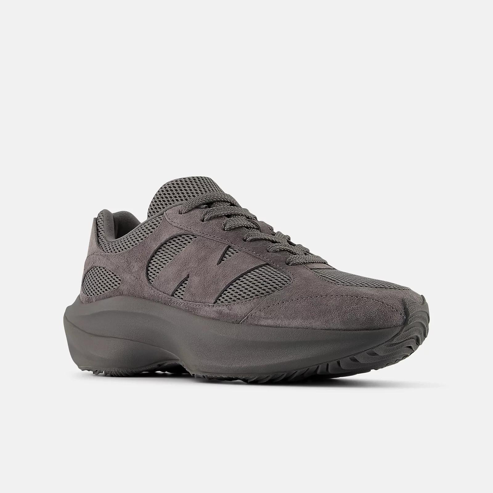 UWRPDTBE New Balance Warped Runner Castlerock (Men s) 10