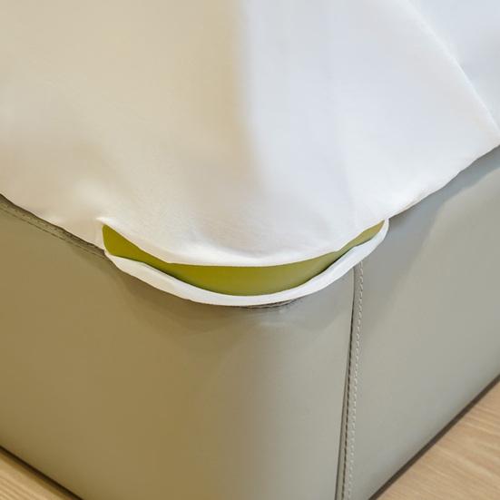 4Pcs Bed Sheet Holder Anti-Slip Design Easy to Install Fixing Strips Bedding Fixer Clips Bedding Accessories