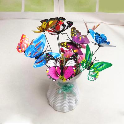50 Stück Simulation Schmetterling Gartendekoration Buntes Plastik Hof Rasen Außendekor(7 cm)