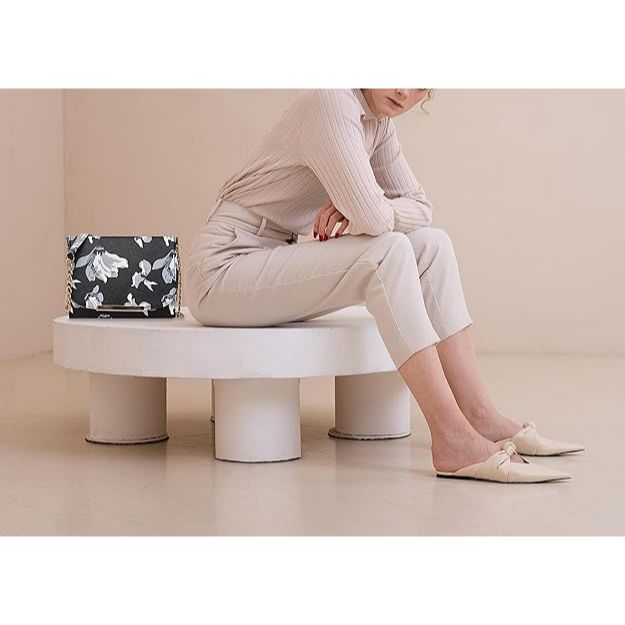 Dámská taška s květinovým potiskem