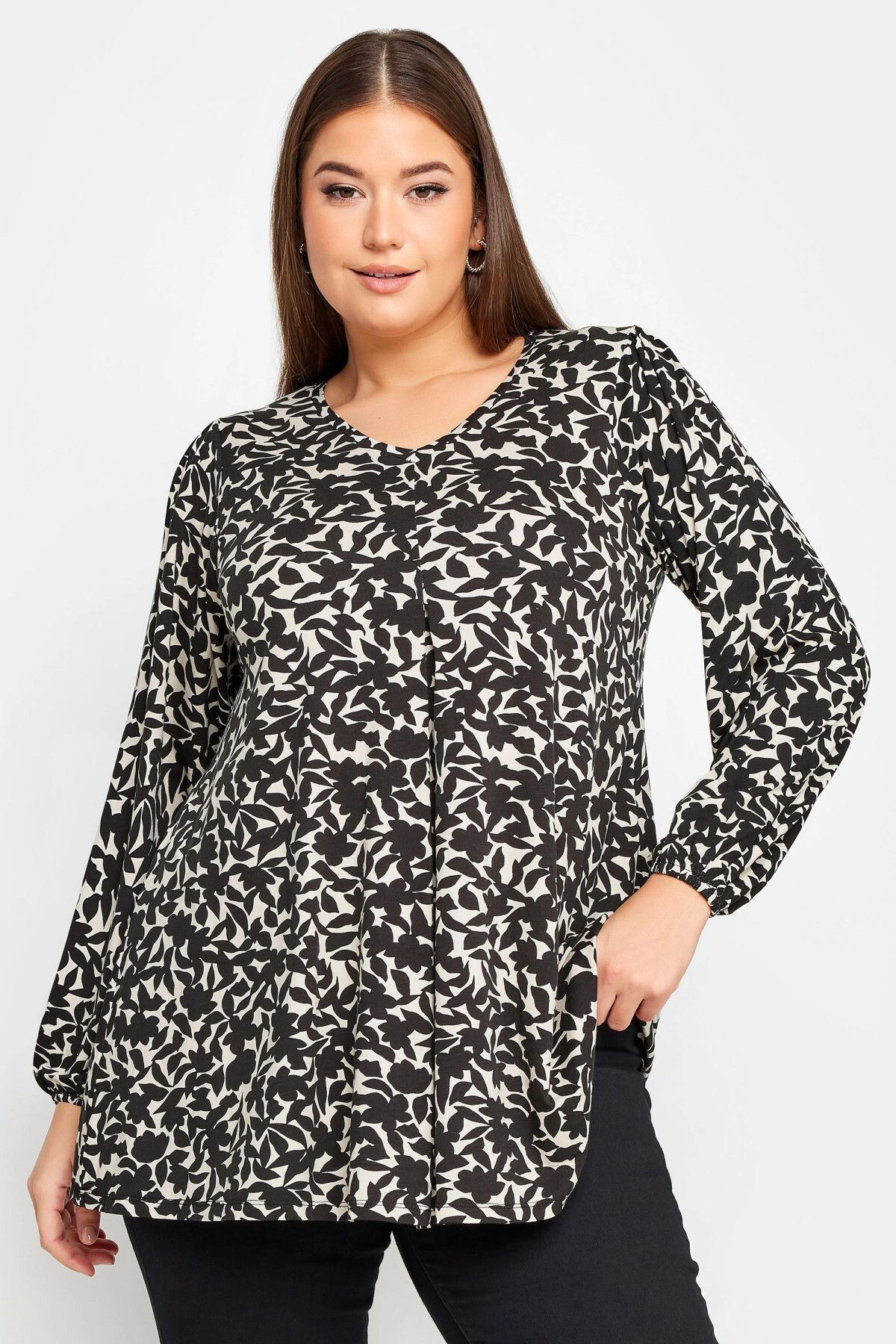 

Women s Big Size Blouse Plus Size V-Neck Long Sleeve Patterned Blouse with Elastic Sleeves 302721 3XL