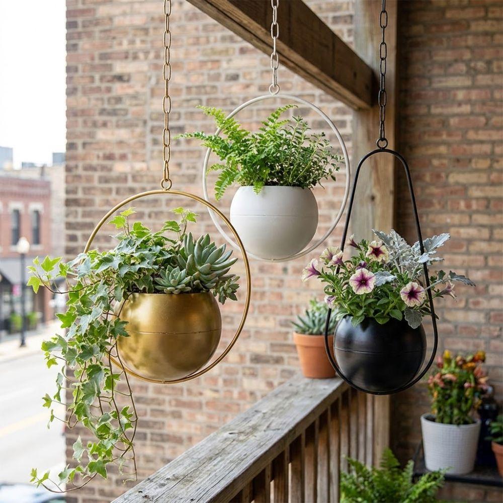 Minimalist Metal Hanging Flower Pot with Chain Hook Iron Art Wall Mounted Flower Holder Wear-resistant Handmade Flower Vase