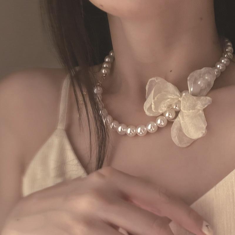 Fashion Korean Style Freshwater Pearl Necklace For Women Gentle Vintage Clavicle Chain Zircon Pendant Necklace Party Jewelry