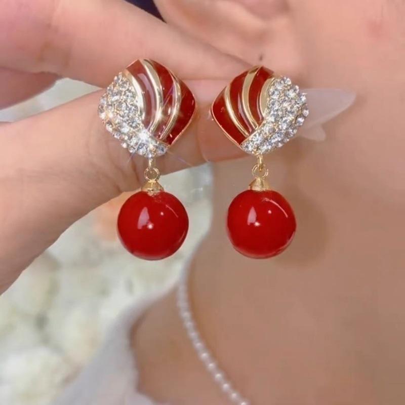 Elegant Red Enamel Pearl Geometric Stud Earrings for Women - Trendy, Light Luxury Ear Accessories красный