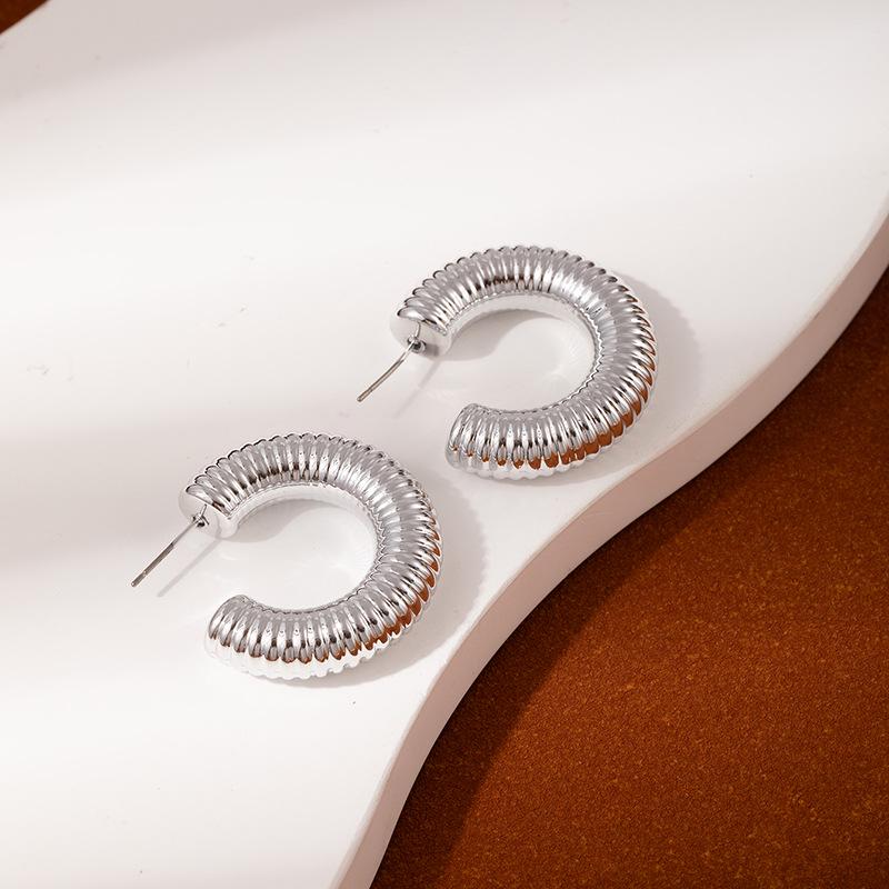 Exaggerated Floral Petal Earrings: Multi-layered Niche Design with a European & American Style