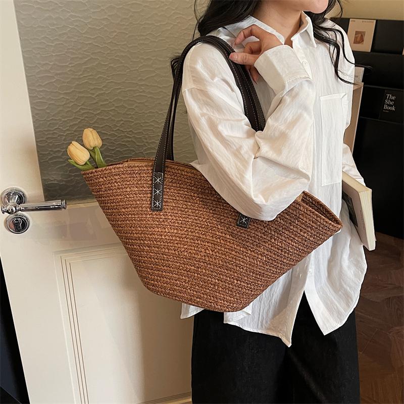 2026 New Straw Bag Women Large Capacity Shoulder Bag Summer Beach Vacation Style Versatile Commuter Women's Handbag Casual Tote