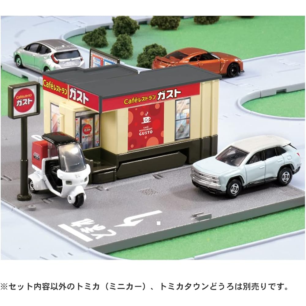 TAKARA TOMY Tomica Gift Tomica Town Café Restaurant Mini Car Toy for Ages 3 and Up