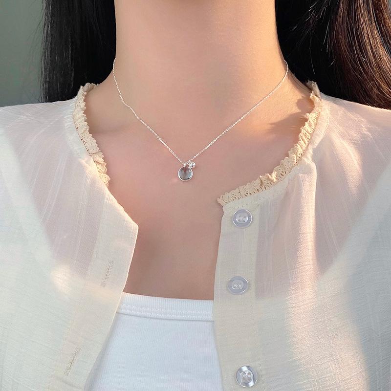 Small Fresh Light Sea Blue Circular Necklace for Women Summer Refreshing Versatile Neckwear