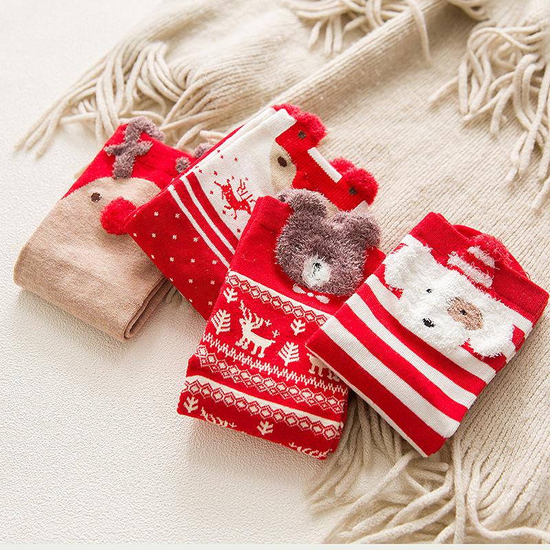 4 Pary Damskich Jesienno-Zimowych Kreskówkowych Świątecznych Trójwymiarowych Prostej Płyty Tubowych Dużych Czerwonych Skarpet