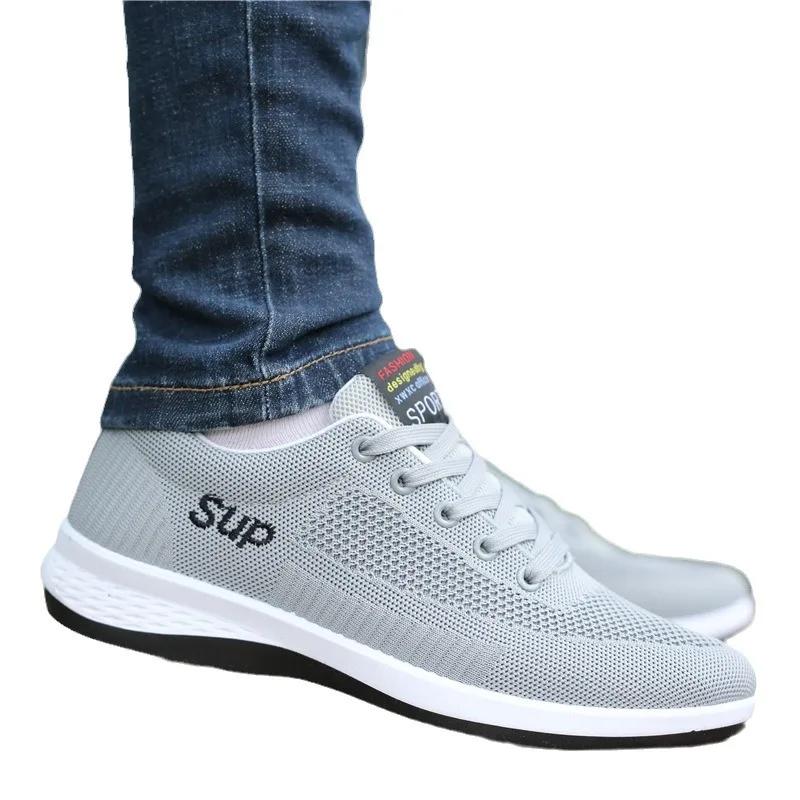 Men's Sneakers 2025 Summer New Lace Up Leisure Walking and Running Breathable Mesh Flat Bottom Sports Shoes Zapatillas Hombre