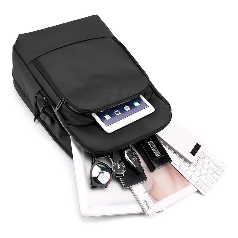 Hengyuanxiang Fashion Backpack 110