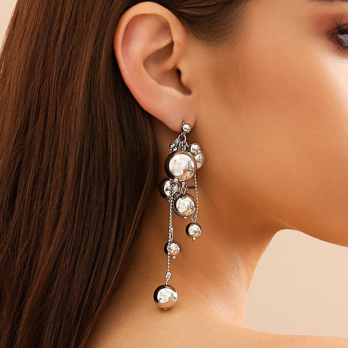 

Преувеличенные серьги с бахромой из искусственного жемчуга, французский ретро-размер, бисерные, милые, крутые серьги-пусеты See details