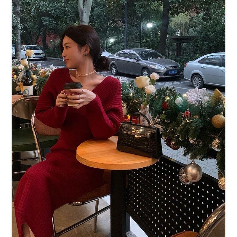 Christmas red knitted dress women's autumn and winter base with retro temperament over the knee sweater skirt