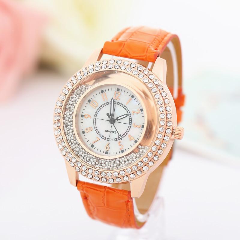 Fashionable Women's Quartz Watch With Rhinestones And Faux Leather Strap