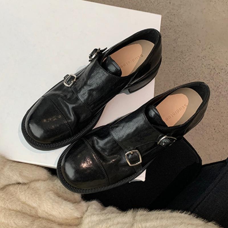 Fashion Slip On Women Shoes 2025 New Style Leisure Fashion Flats Women Shoes Casual Trendy Leather Metal Buckle Comfortable Shoes