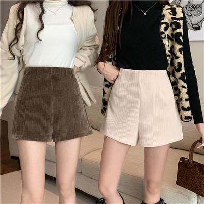 Hosen & Röcke – Shorts